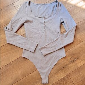 American Eagle Long-Sleeve Henley Bodysuit Medium